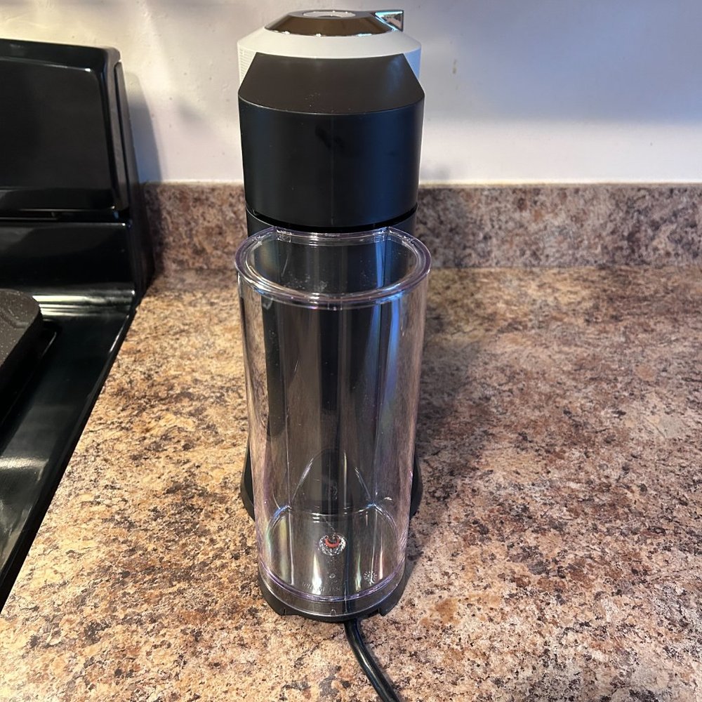 Nespresso Machine - Picture 9 of 10
